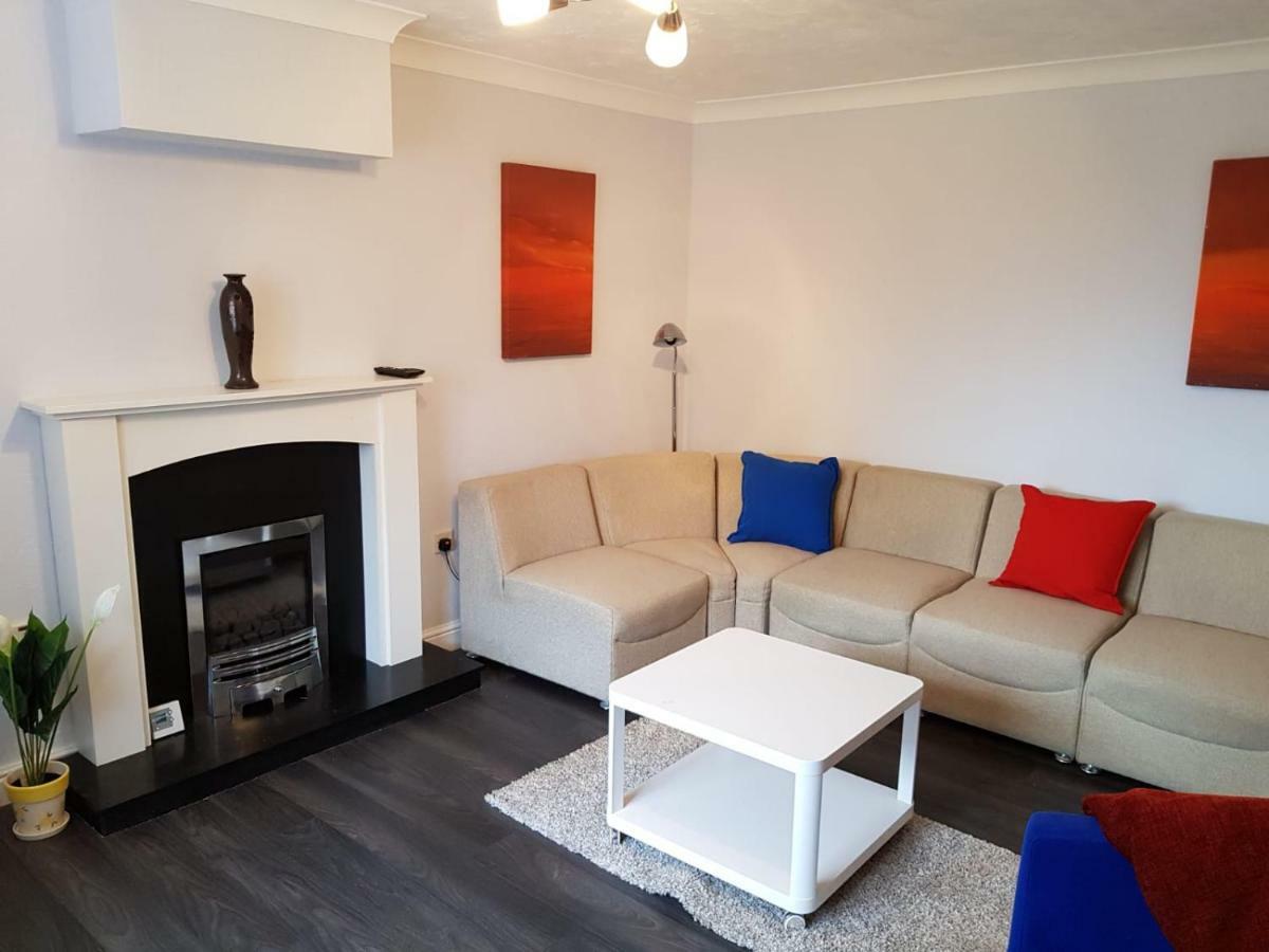 Penllech House: Spacious 3-Bedroom with Free Parking Nottingham Exterior photo