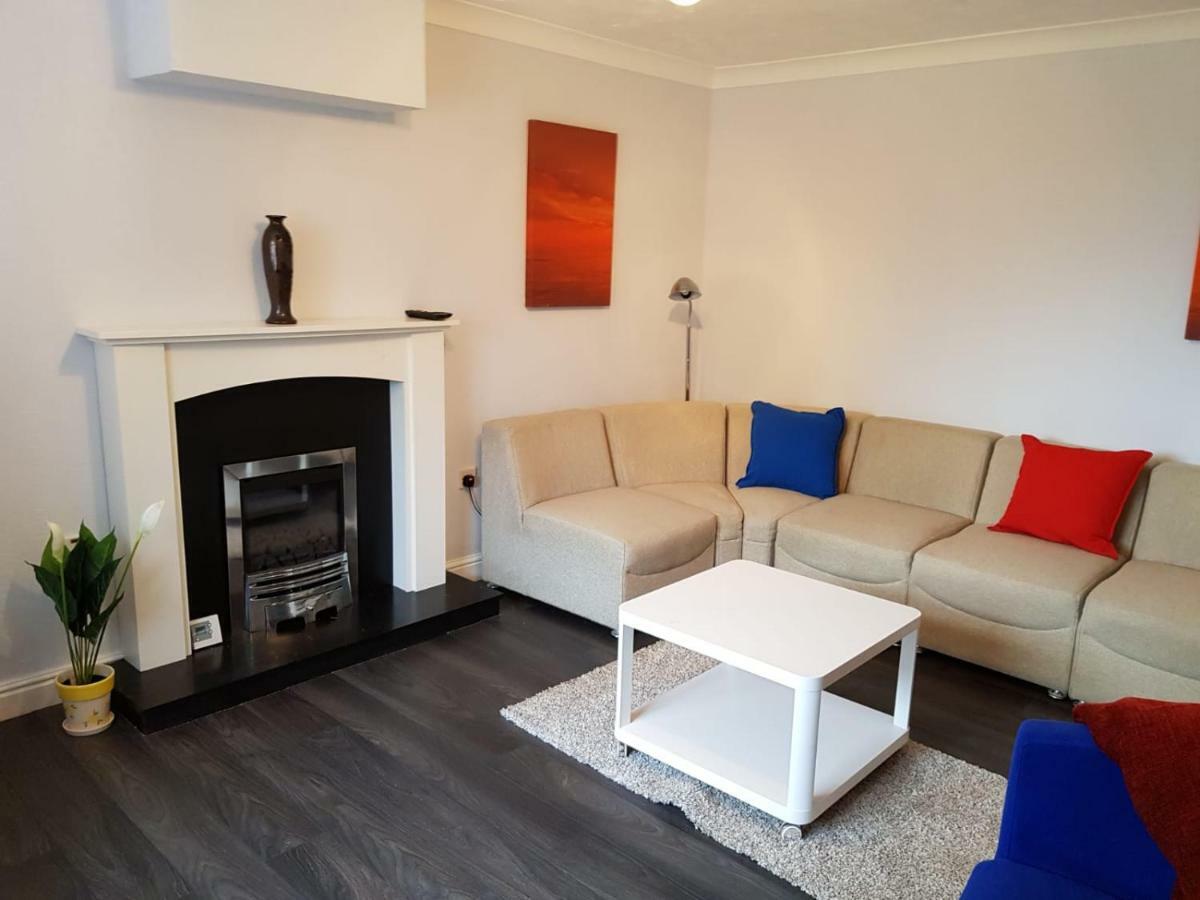 Penllech House: Spacious 3-Bedroom with Free Parking Nottingham Exterior photo