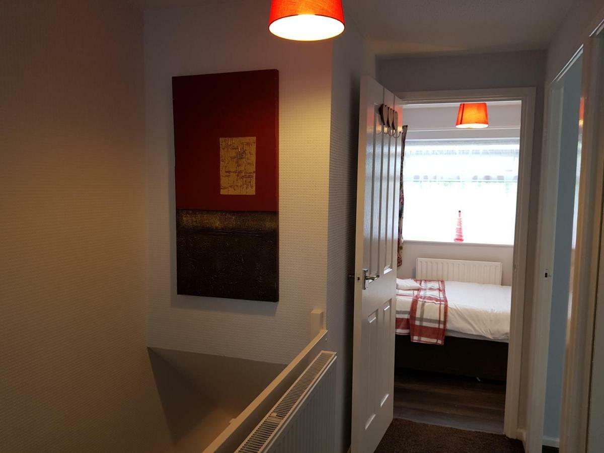 Penllech House: Spacious 3-Bedroom with Free Parking Nottingham Exterior photo